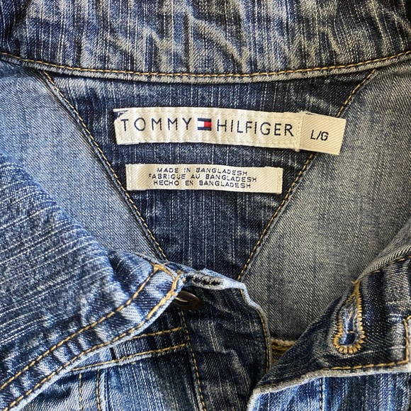 Tommy Hilfiger Jean Jacket Women’s Large (Juniors) Blue Lady Bug Patches Denim - Picture 2 of 8